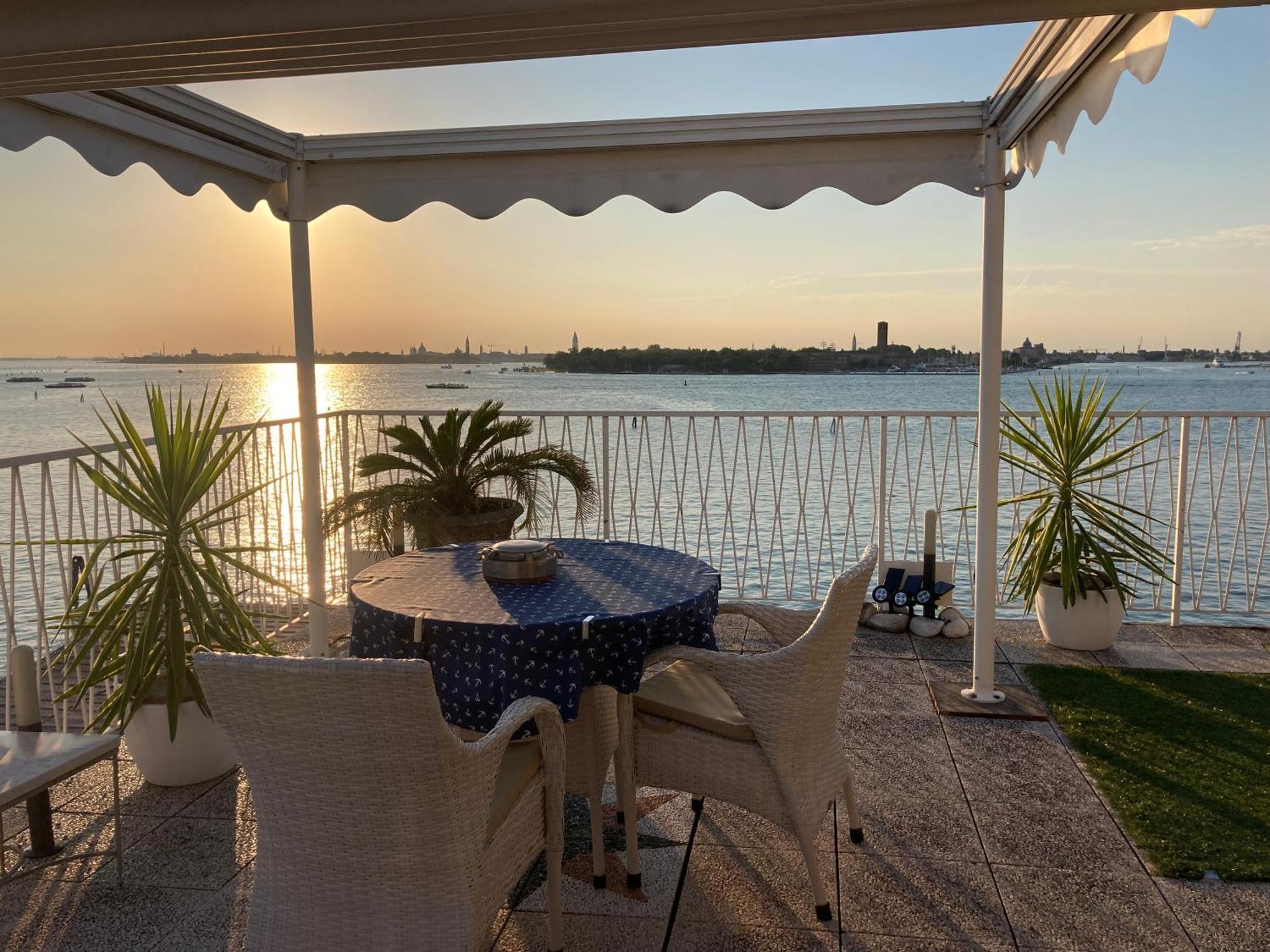 Oasis Golden Lagoon Chalet Lido di Venezia Exterior photo