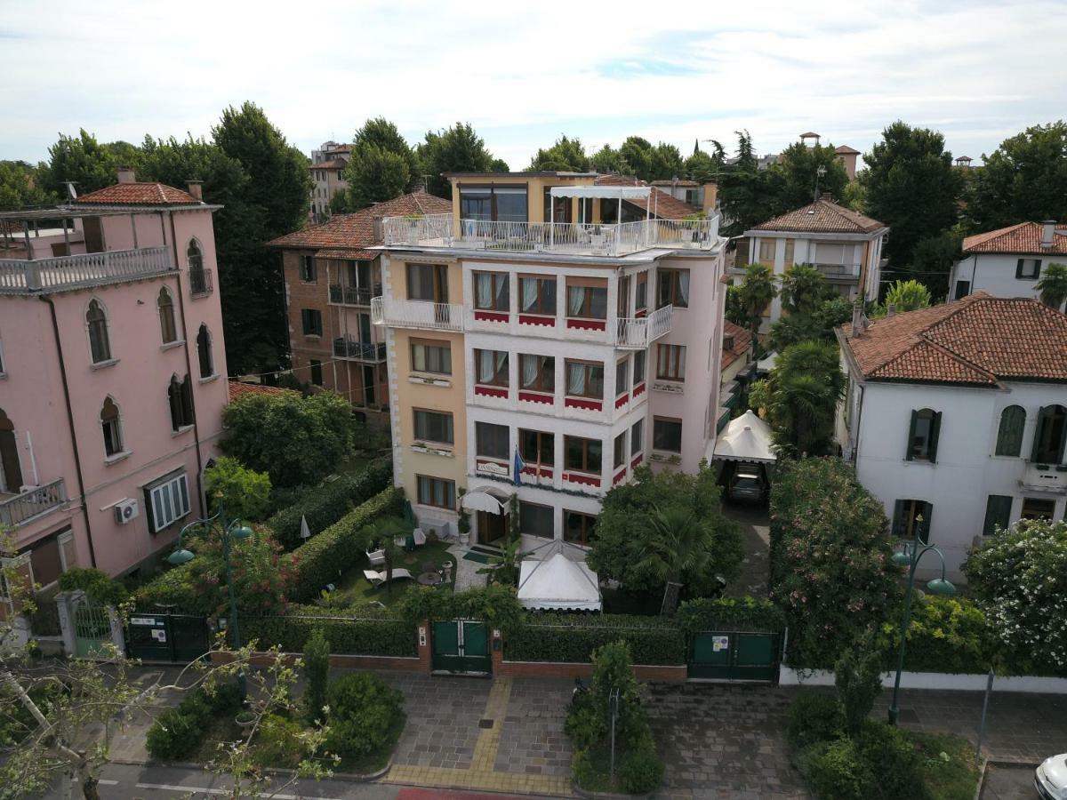 Oasis Golden Lagoon Chalet Lido di Venezia Exterior photo